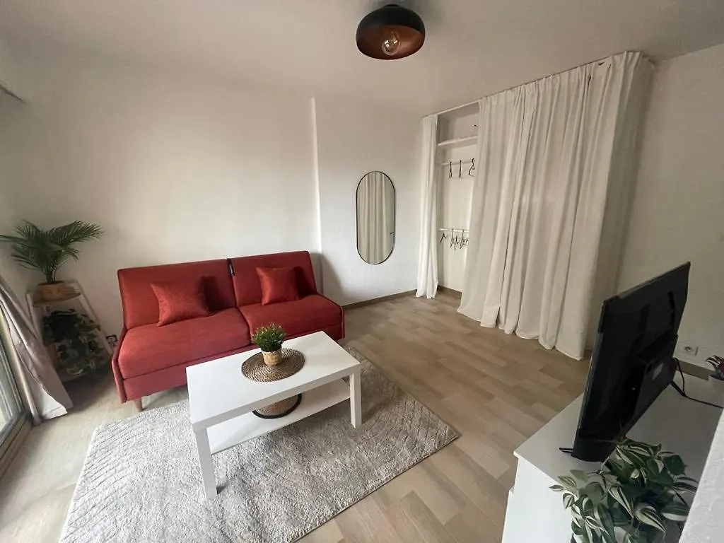 Apartment Joli Studio Au Centre De Juan Les Pins